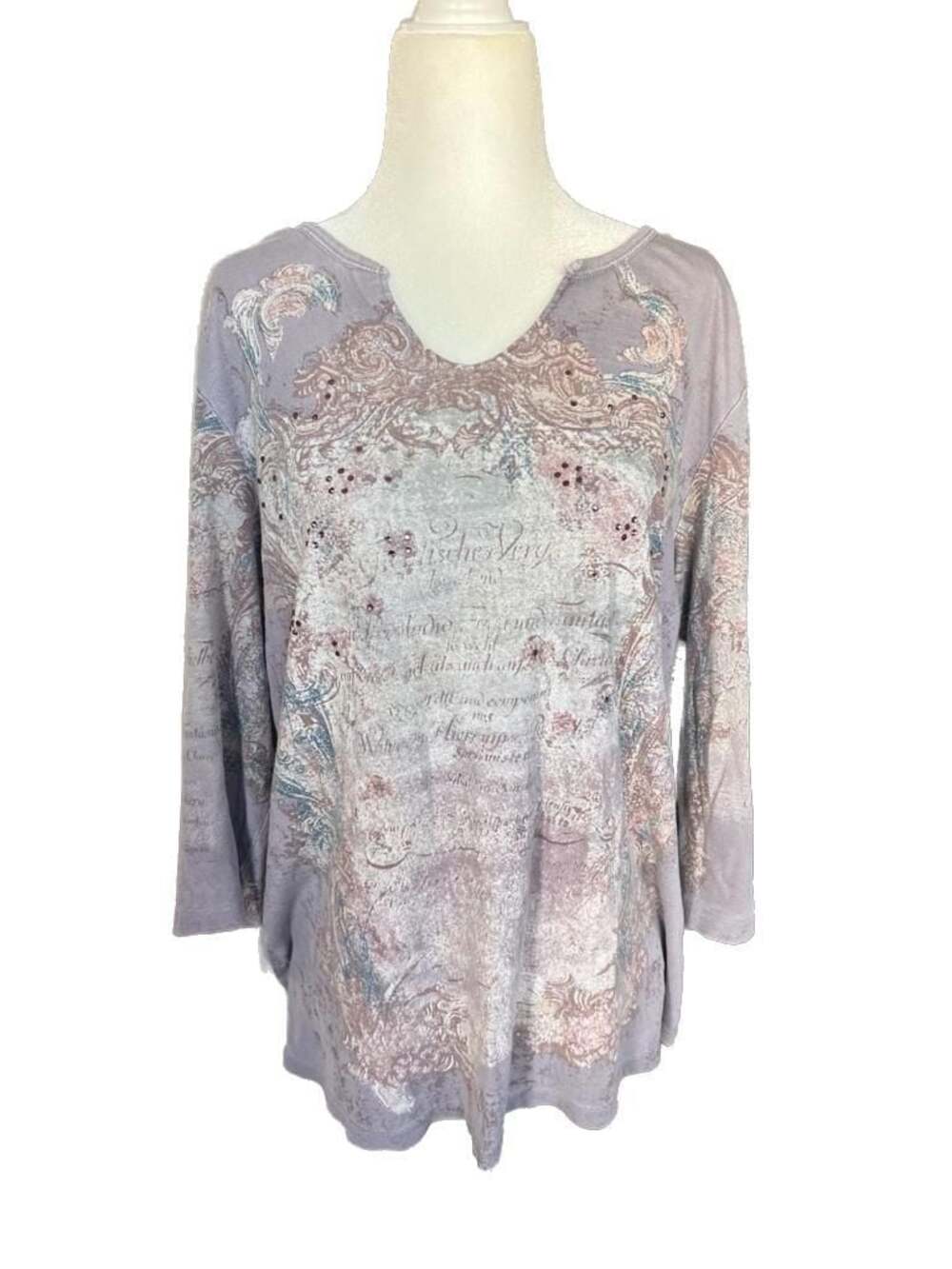 DCC Knits Woman Purple Embellished Boho Graphic Print 3/4 Sleeve Top